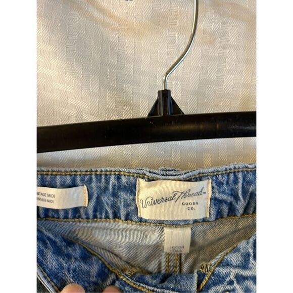 Universal Thread denim shorts Button fly Jean shorts women’s 16 high-rise - Picture 5 of 10